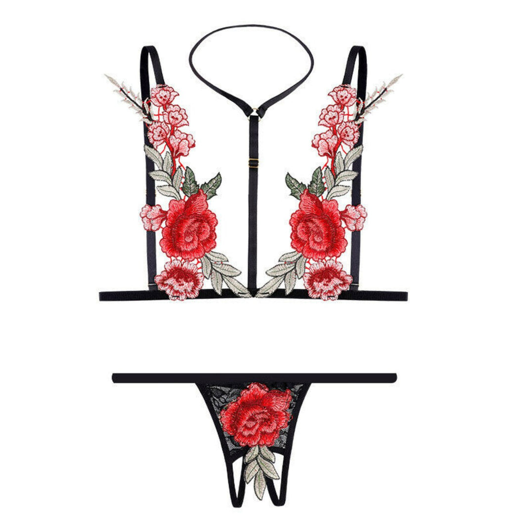 Conjunto Scarlett — harness de rosas e fio string