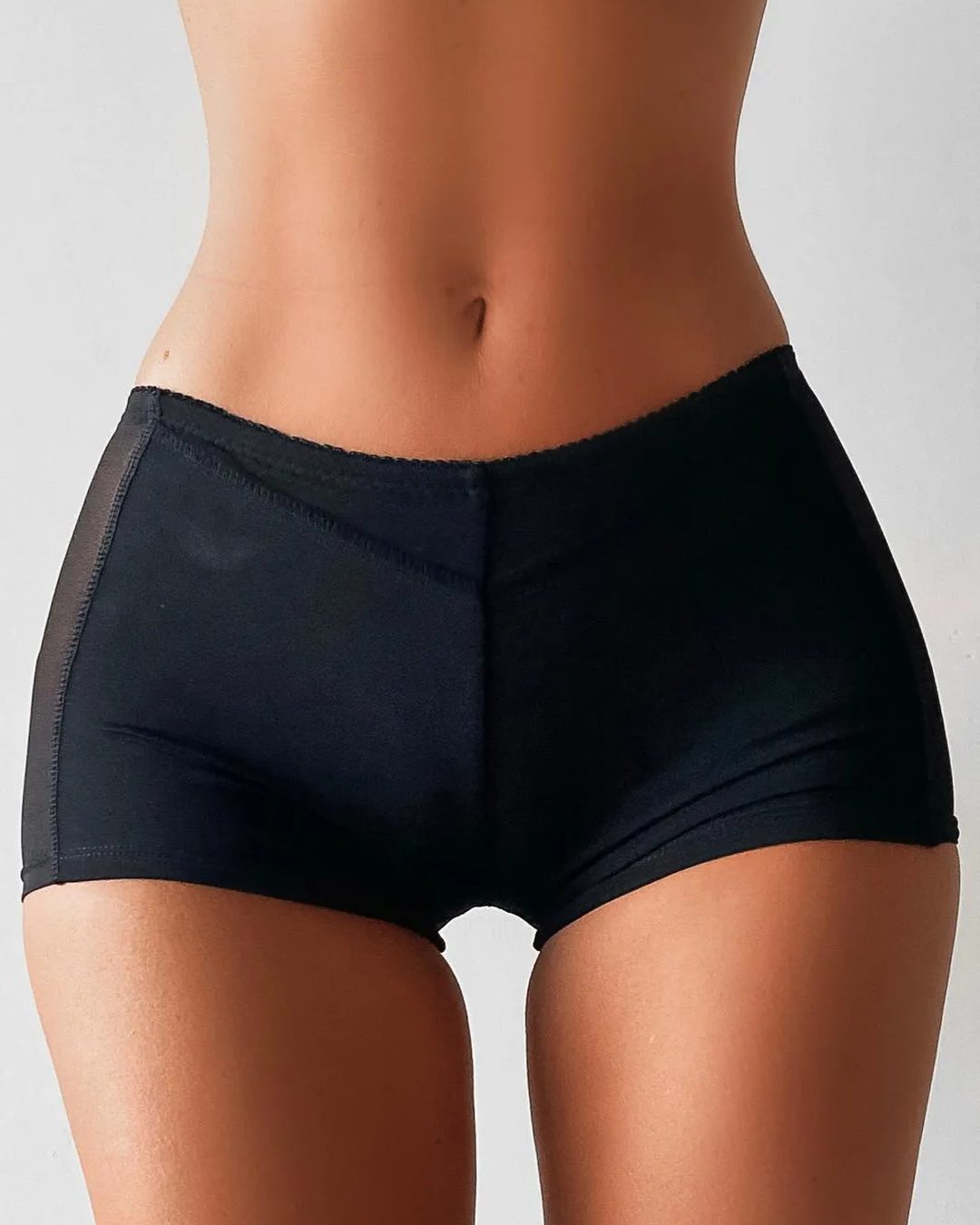 Calcinha Modeladora Levanta-Bumbum com Aberturas